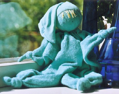 Although not yet completely finished already a lovely cuddle-toy for the little people among us... 